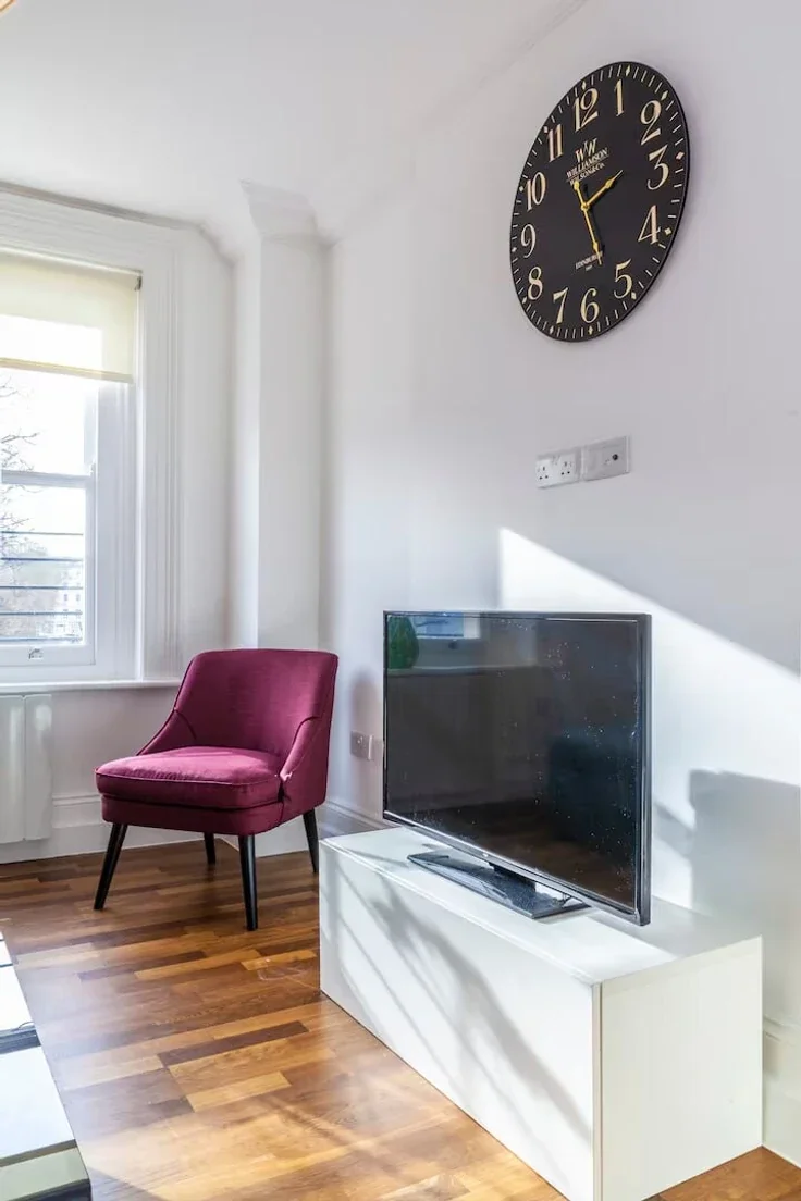 Flat Devonshire Terrace in City of Westminster