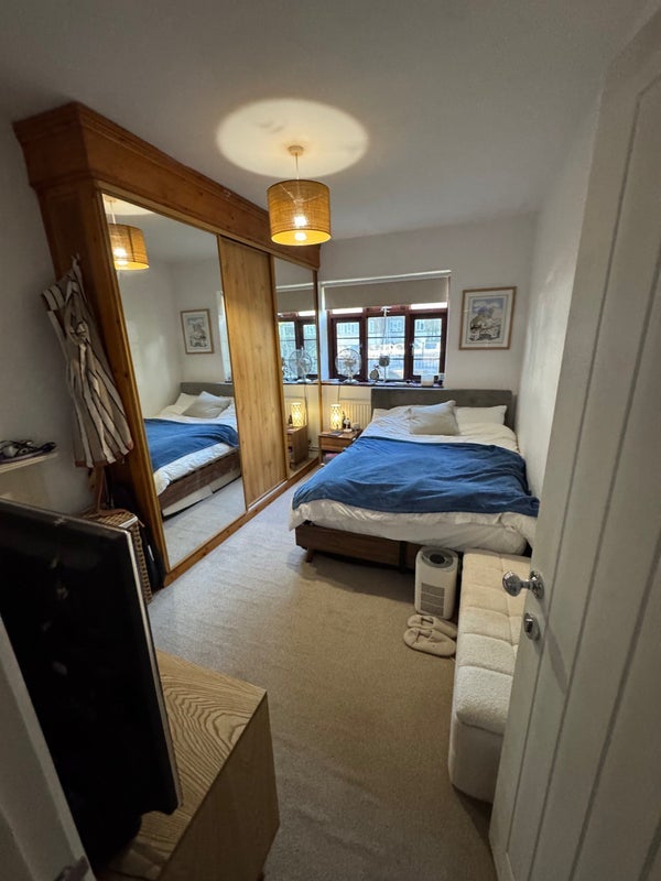 Room Poynders Gardens in Greater London