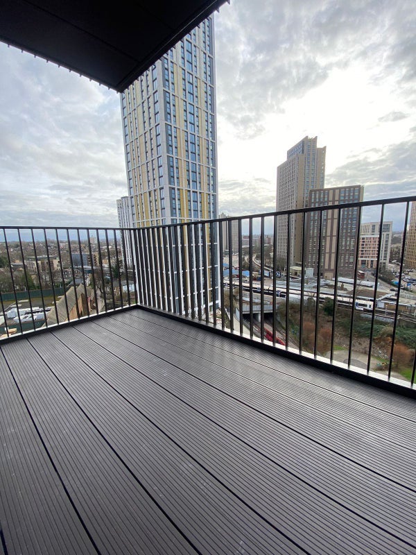 Flat Conington Road in Greater London