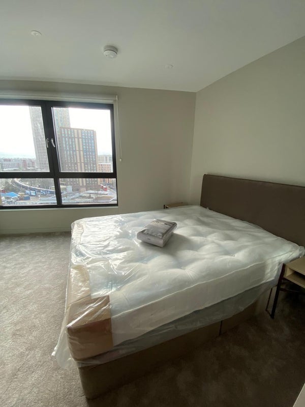 Flat Conington Road in Greater London