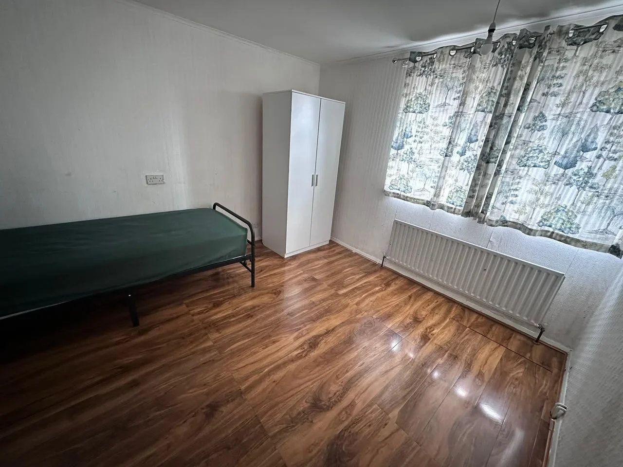 Room Portland Road in Greater London