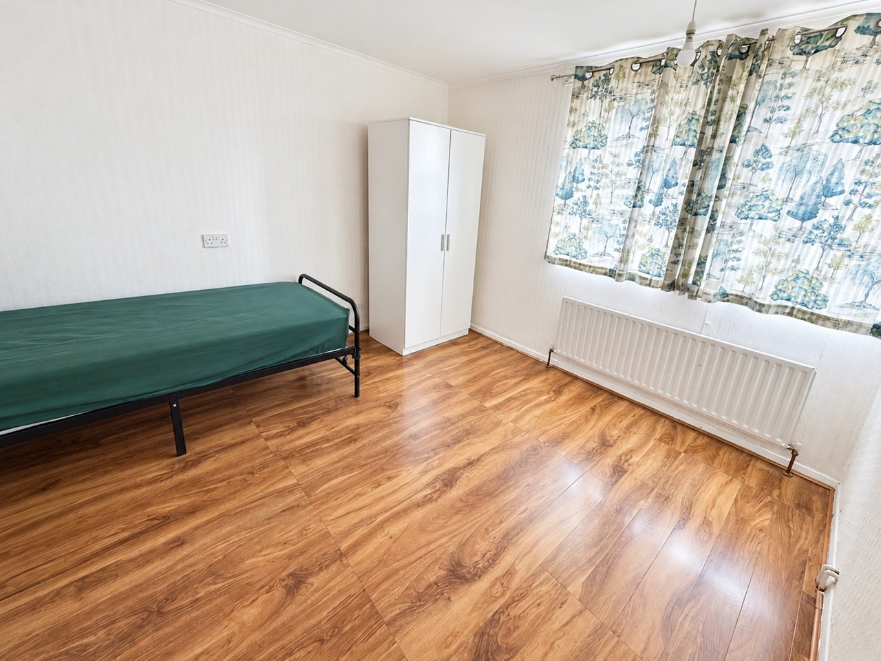 Room Portland Road in Greater London