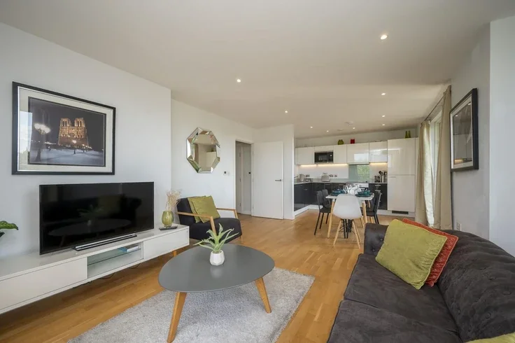 Flat Octavius Street in Greater London