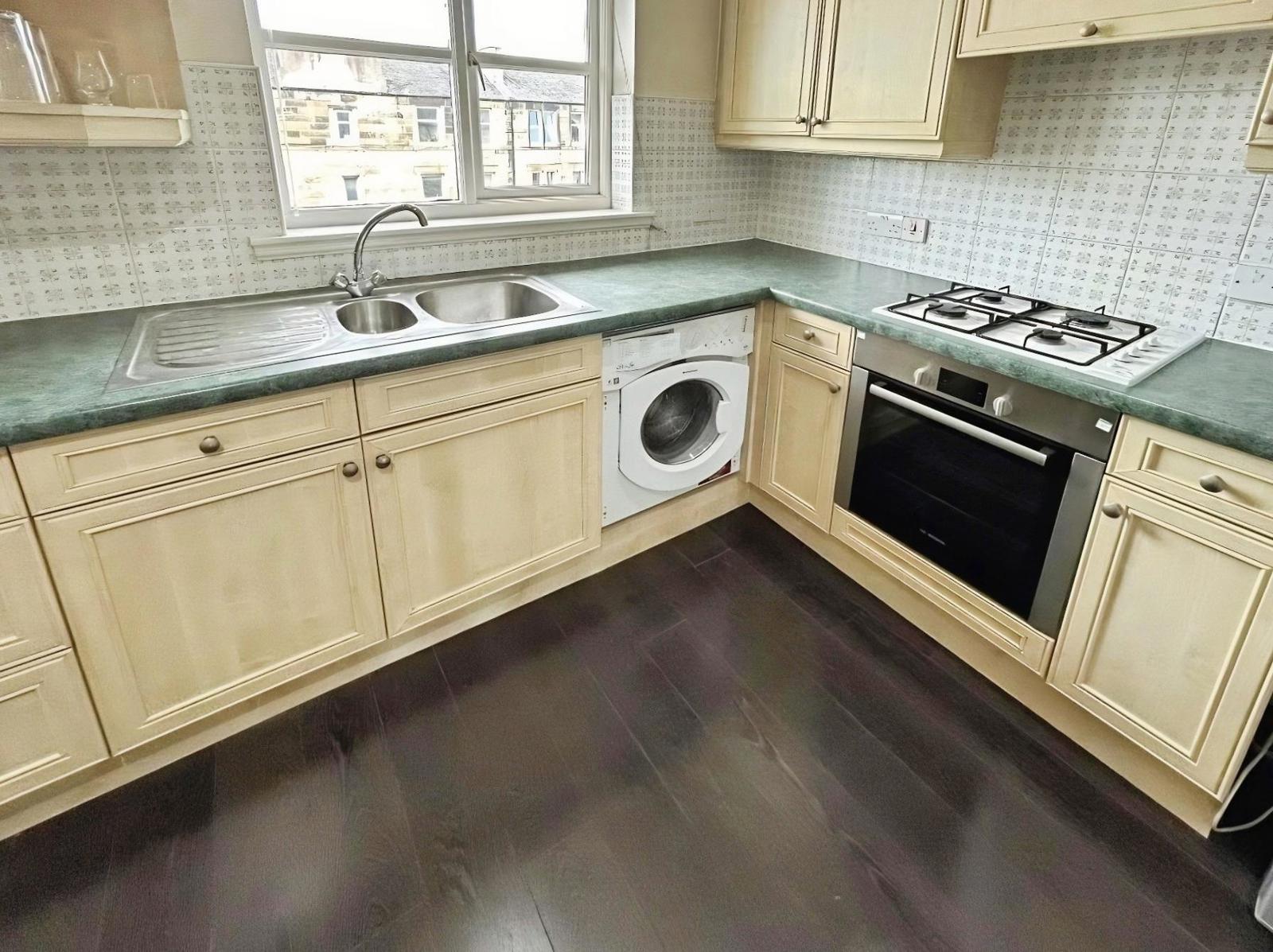 Flat Russell Gardens in City of Edinburgh