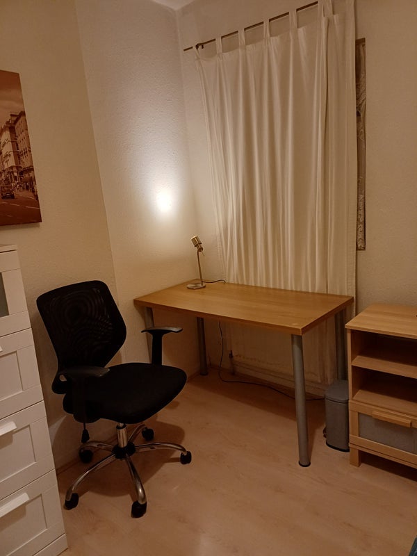Room Sandilands Road in Greater London