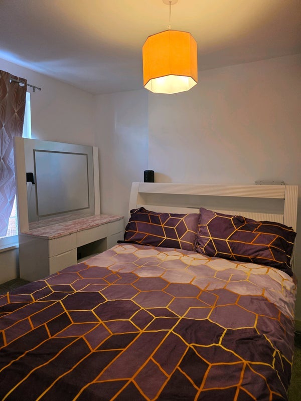Room High Street in Greater London
