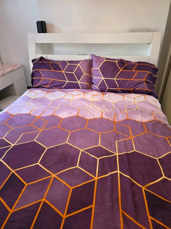 Room High Street in Greater London