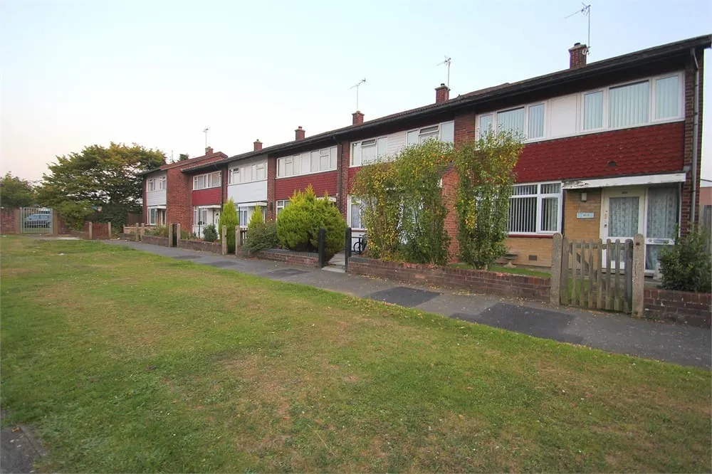 House Tamar Way in Slough