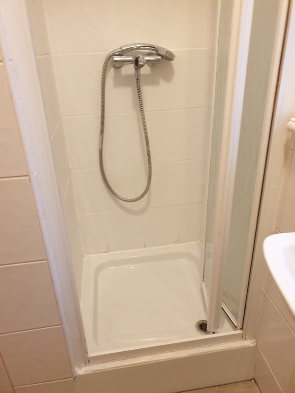 Room Woodbrook Road in Greater London