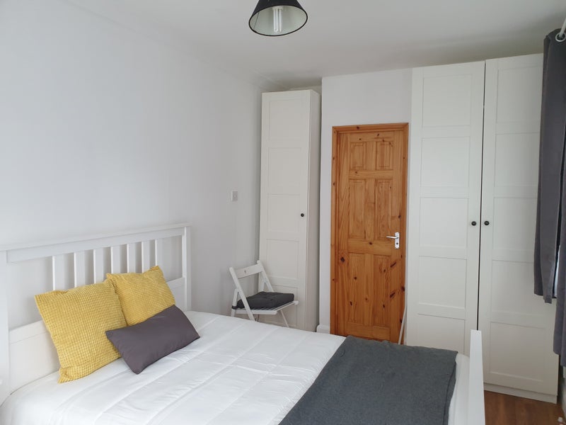 Room Woodbrook Road in Greater London