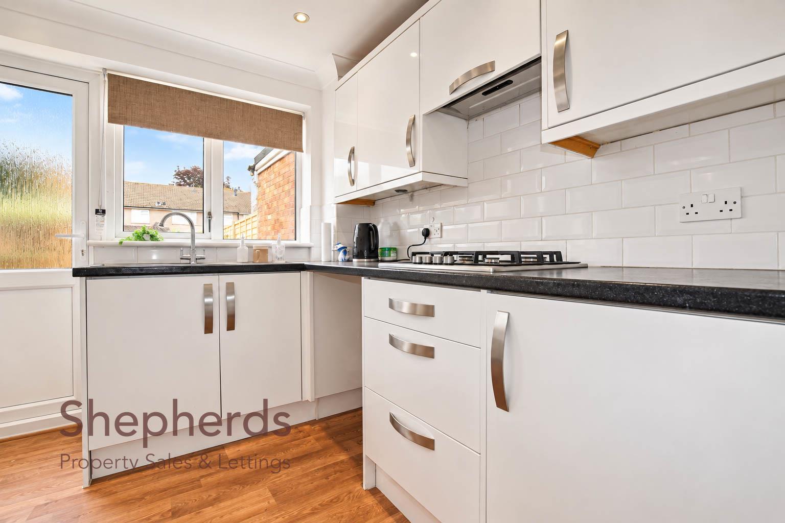 House Hanbury Close in Cheshunt