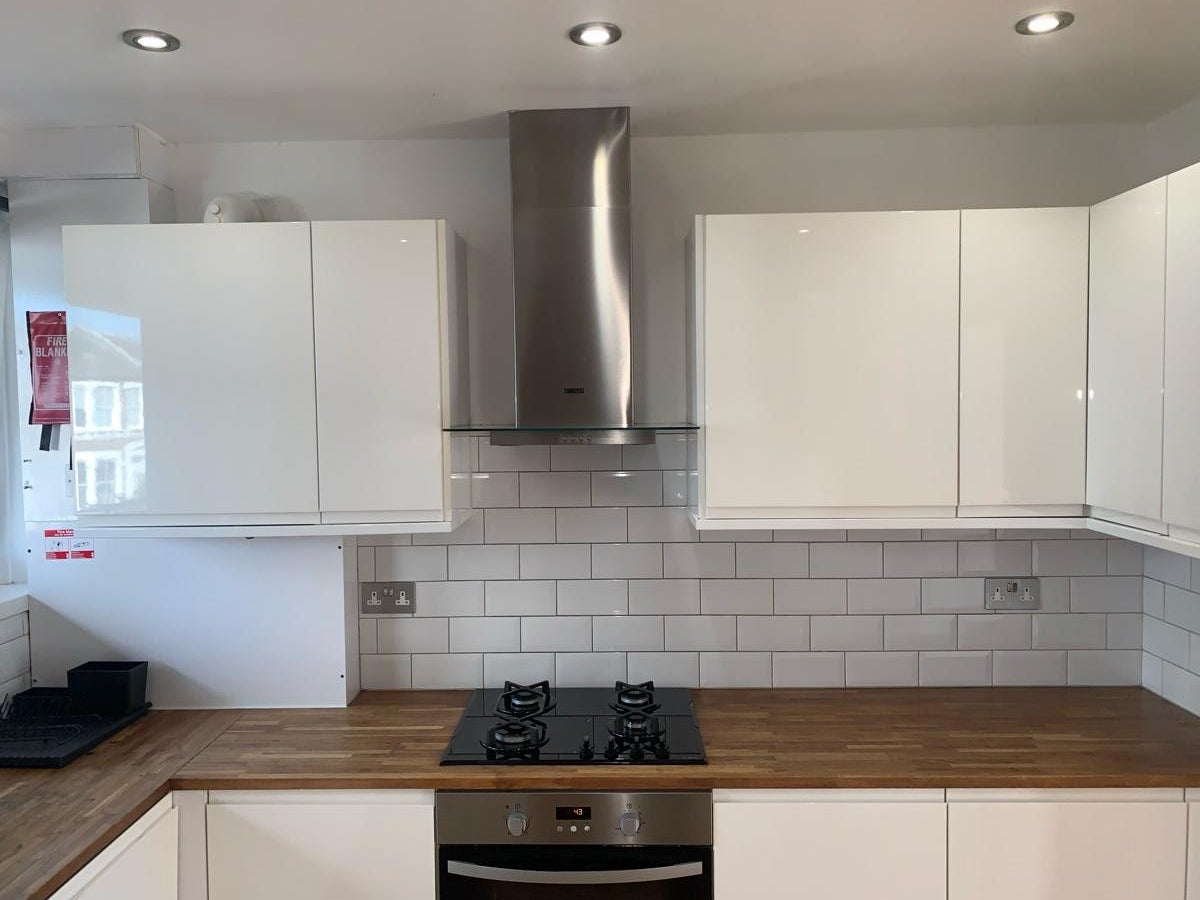 Flat Drakefell Road in Greater London