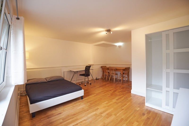 Flat Bingfield Street in Greater London
