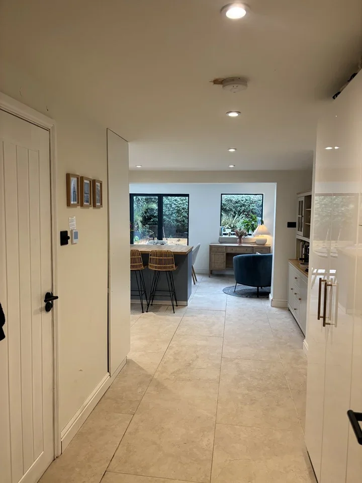 Flat Saltoun Road in Greater London