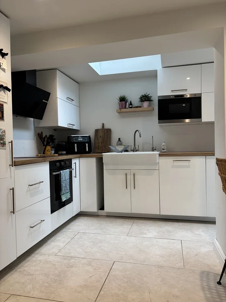 Flat Saltoun Road in Greater London