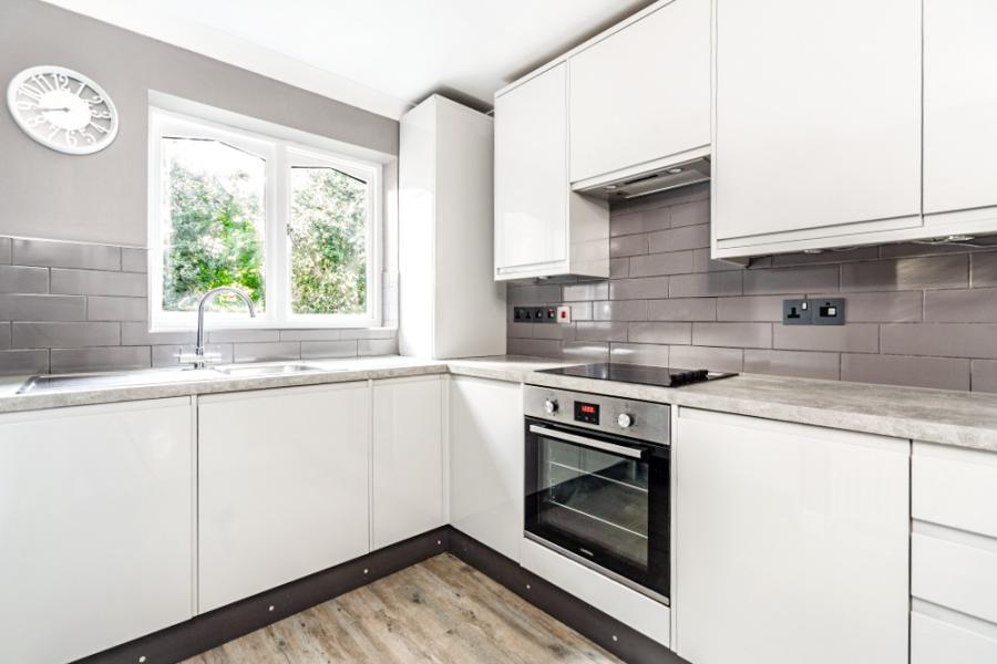 Flat Hagden Lane in Watford