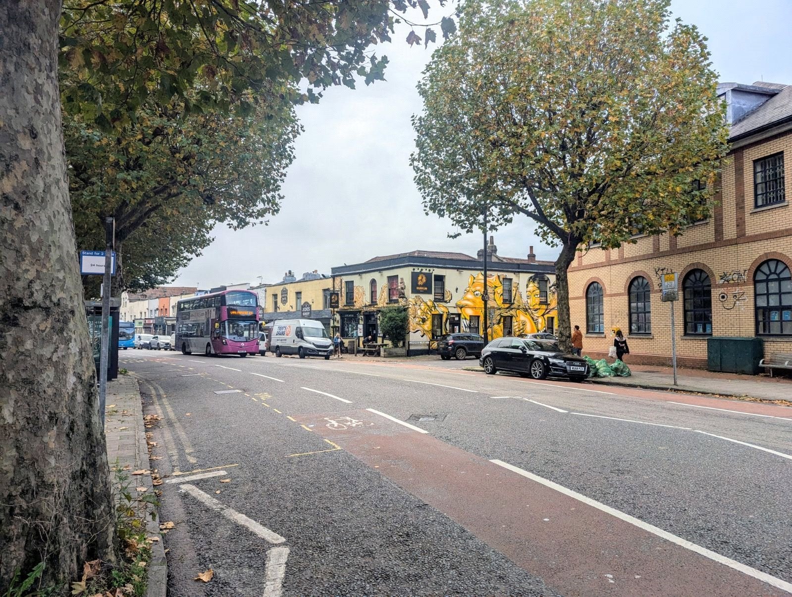 Flat Gloucester Road in Bristol