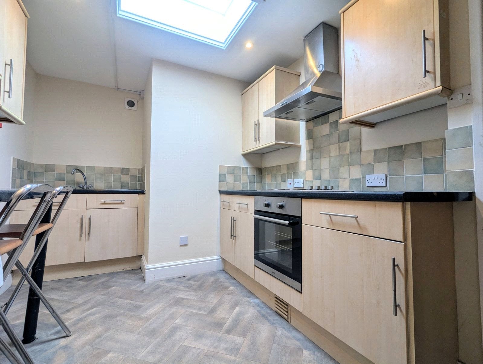 Flat Gloucester Road in Bristol