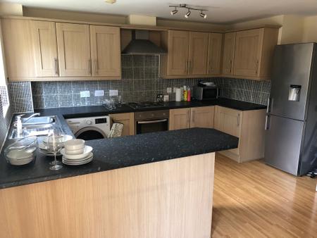 Flat Warlingham Close in Bury