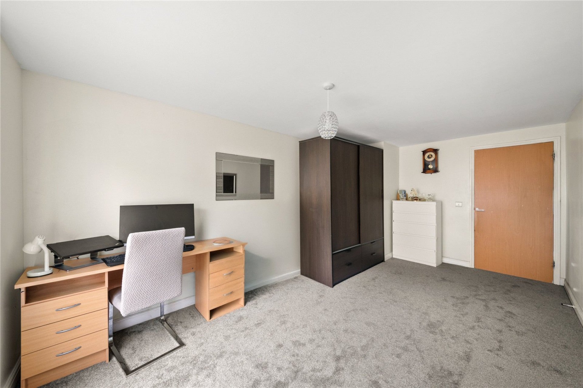 Flat Admiralty Close in Greater London