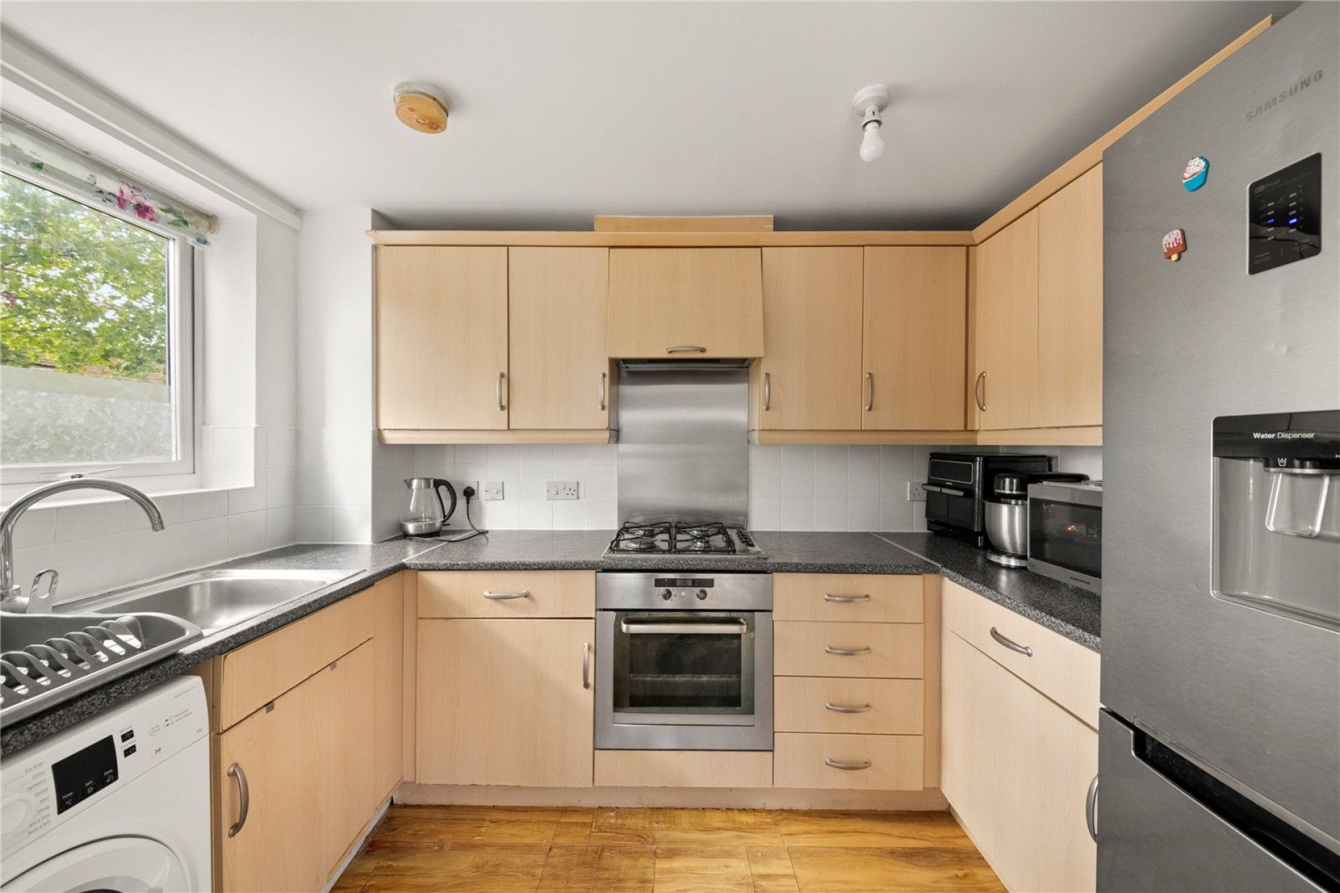 Flat Admiralty Close in Greater London