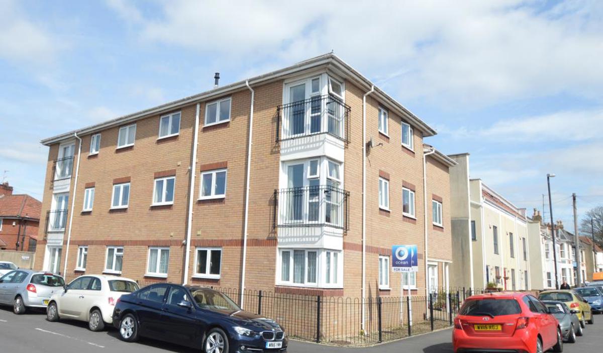 Flat Smyth Road in Bristol