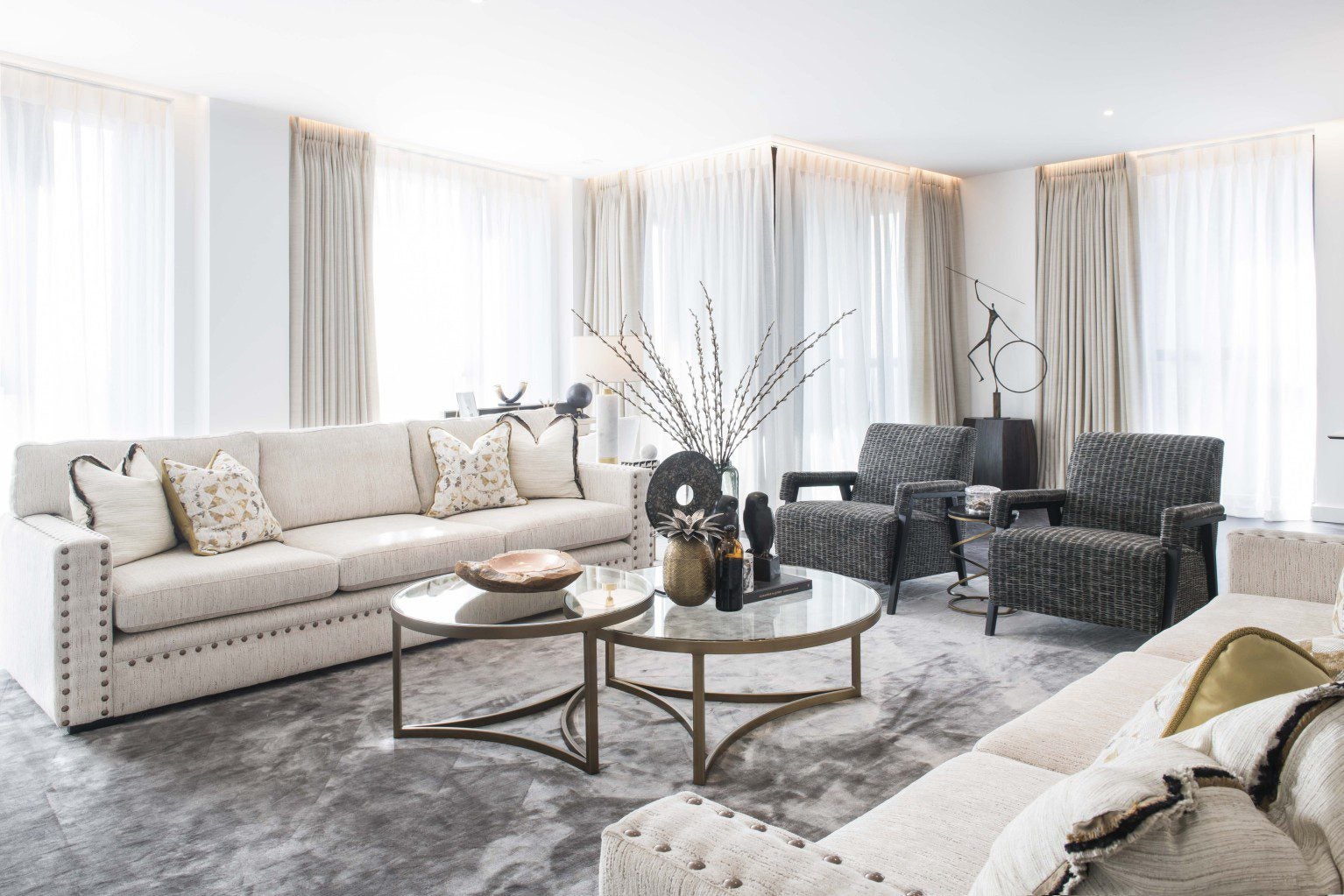Flat Ponton Road in London