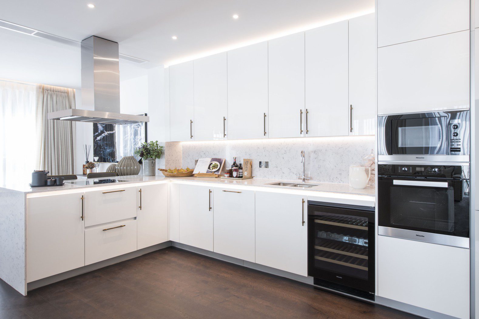 Flat Ponton Road in London