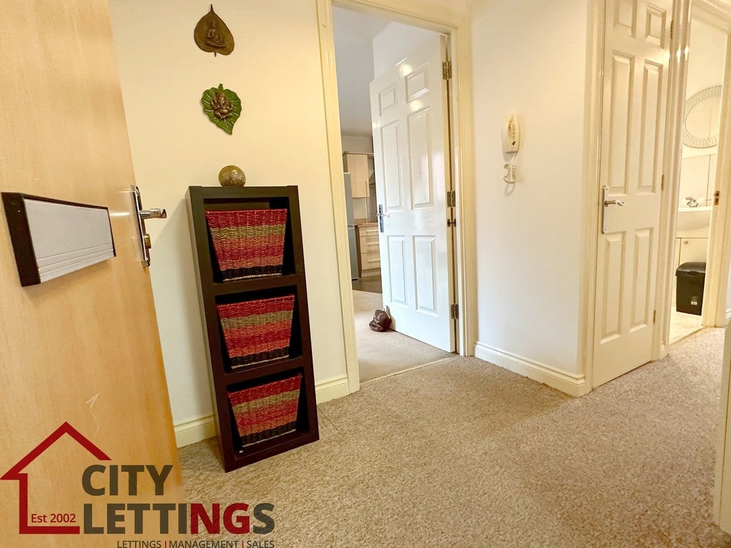 Flat Vivian Avenue in Nottingham