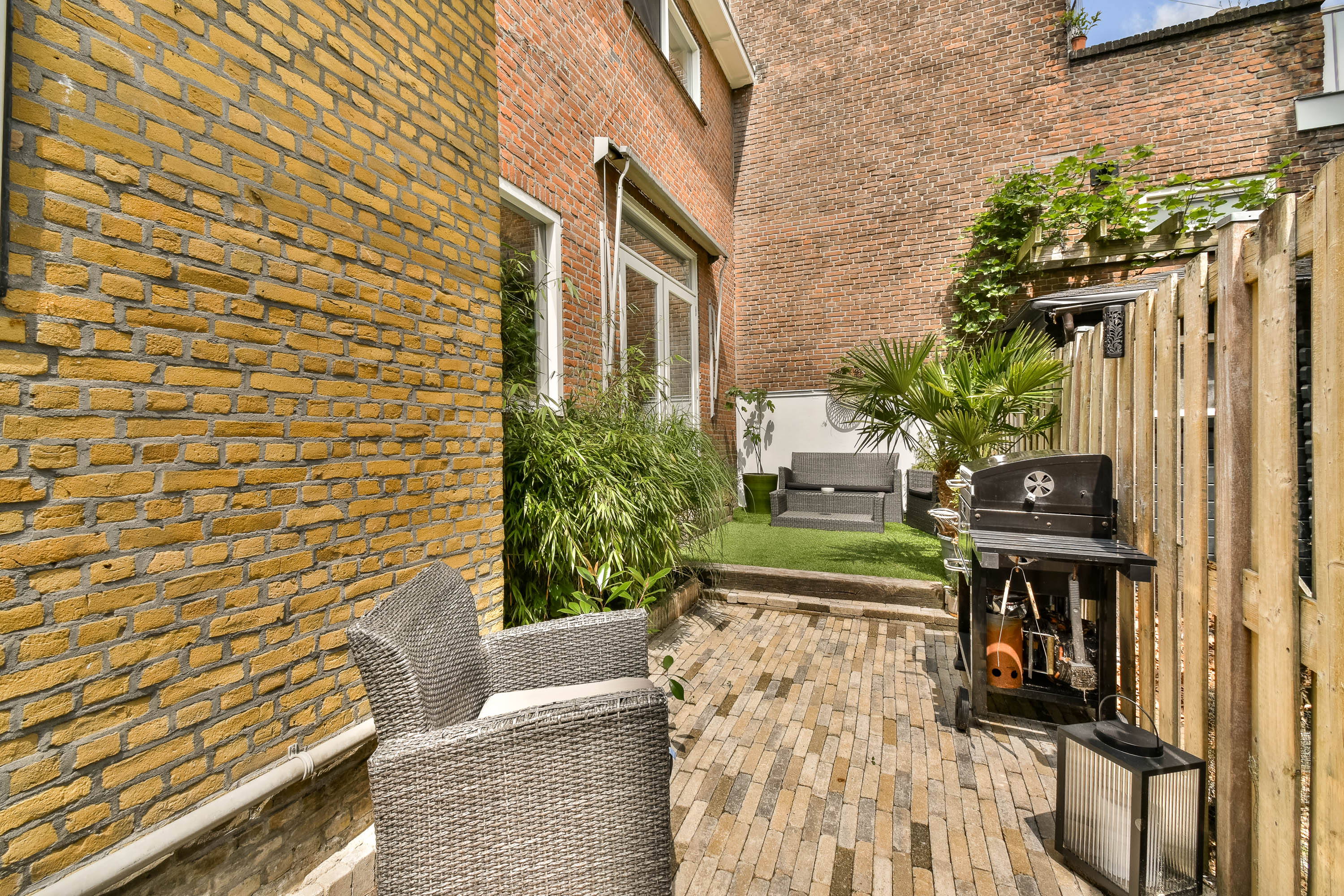 Tussenwoning te koop: Graaf Jan van Nassaustraat 4, Rotterdam