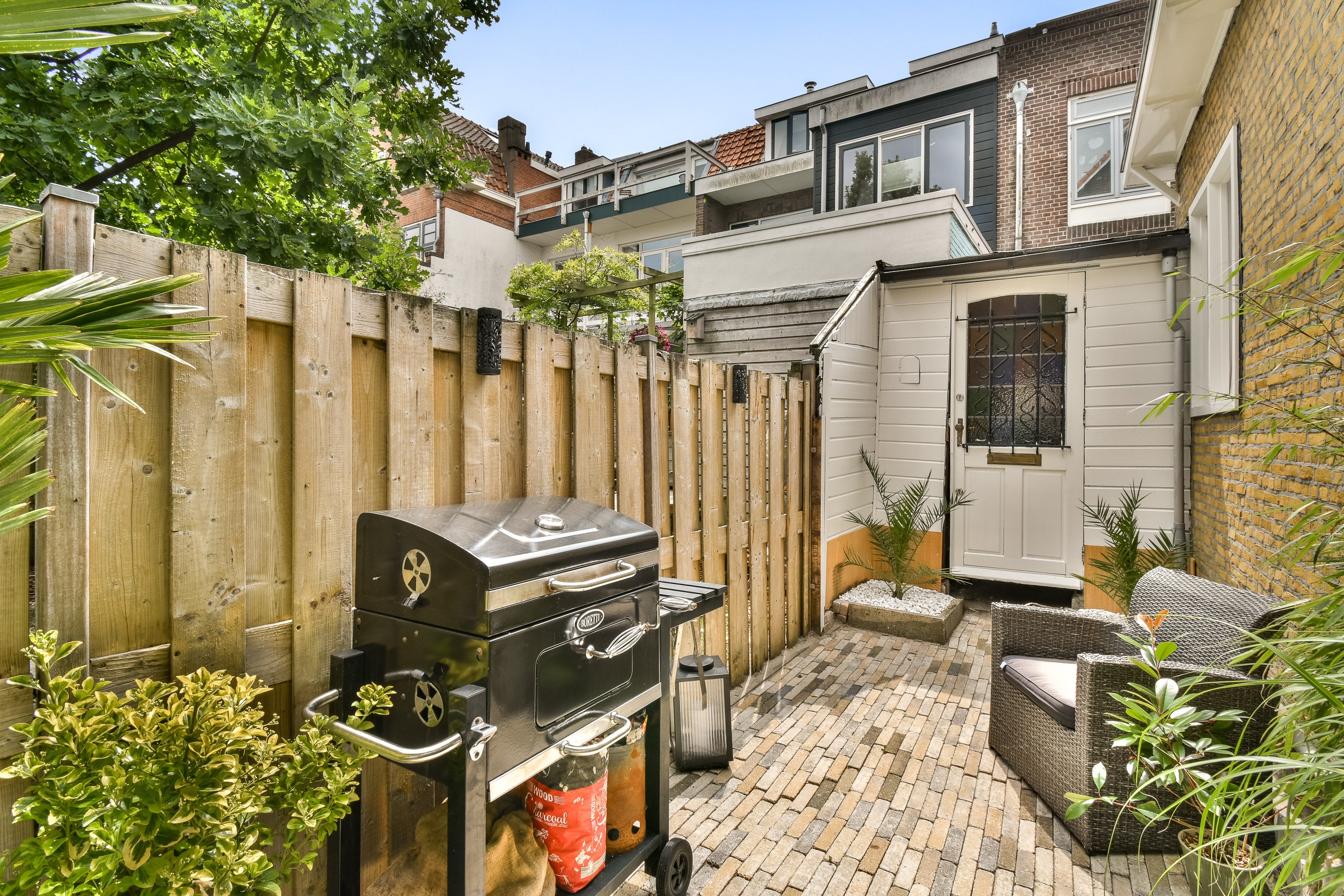 Tussenwoning te koop: Graaf Jan van Nassaustraat 4, Rotterdam