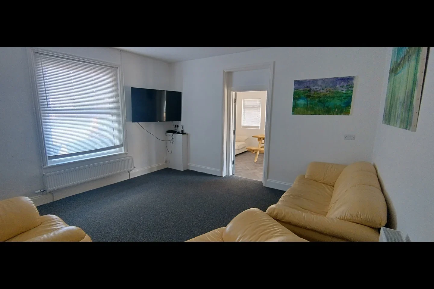 Room Victoria Road in Tewkesbury