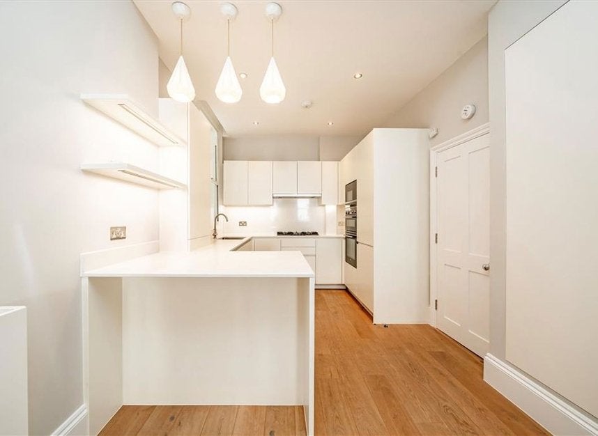 Flat Wyndham Place in City of Westminster