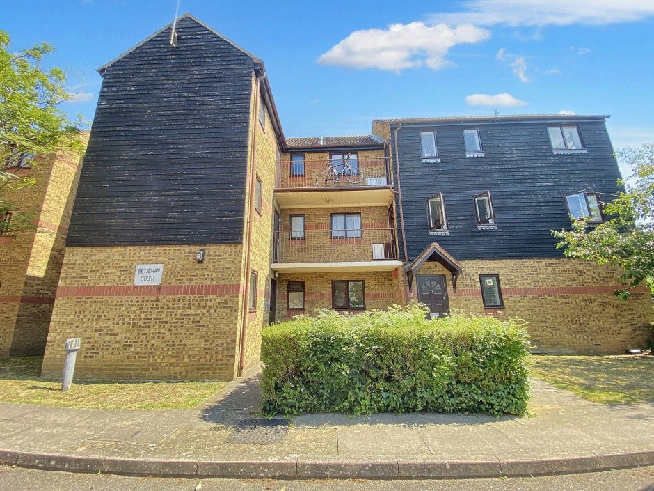 Flat St Stephen's Road in Greater London
