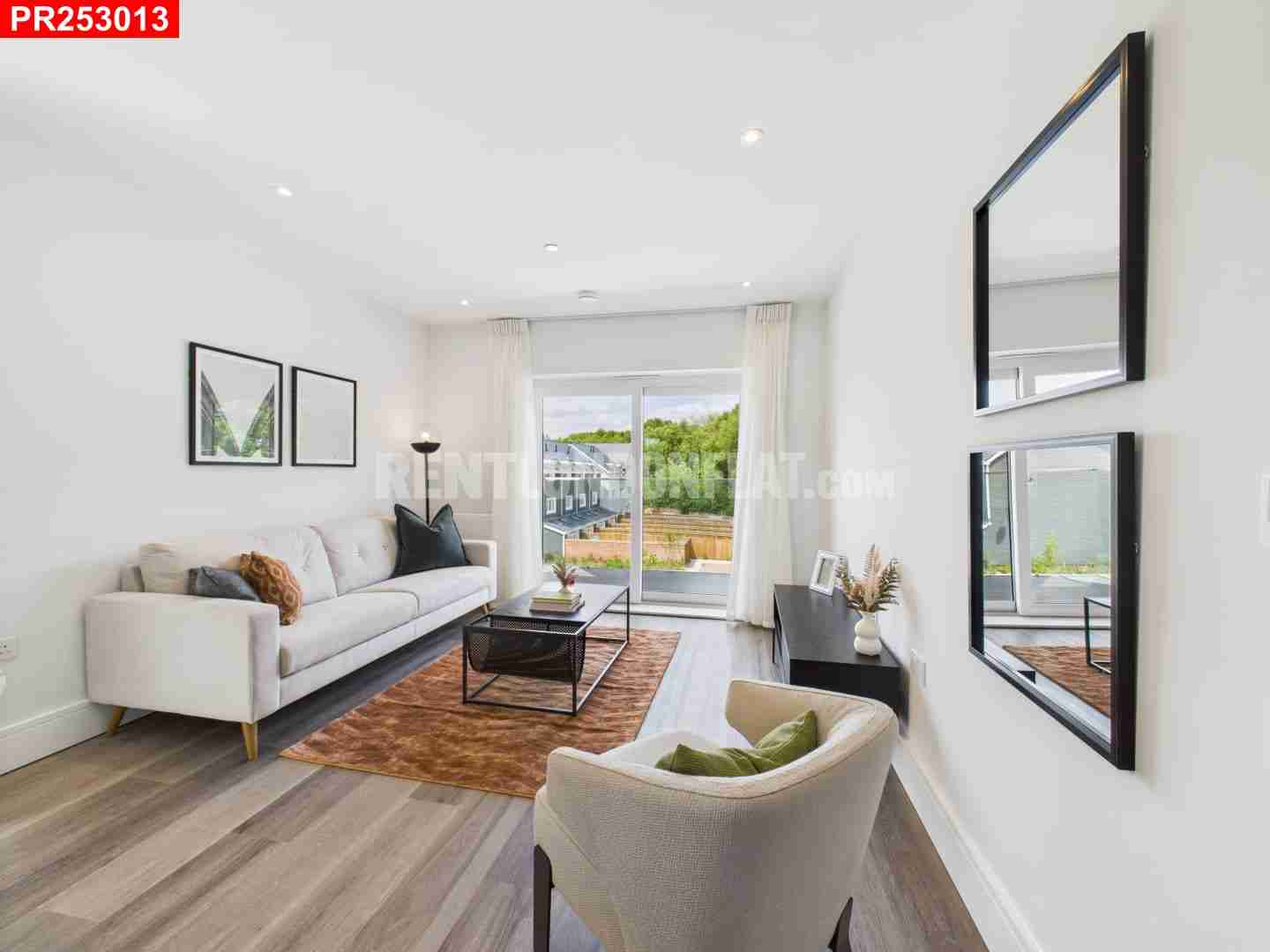 Flat Fairhaven Drive in Reading