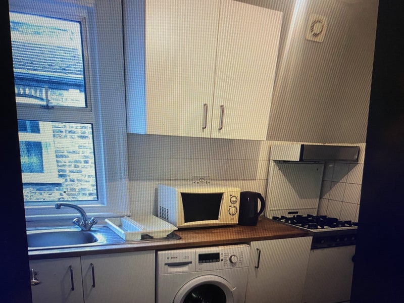 Room Hermitage Road in Greater London