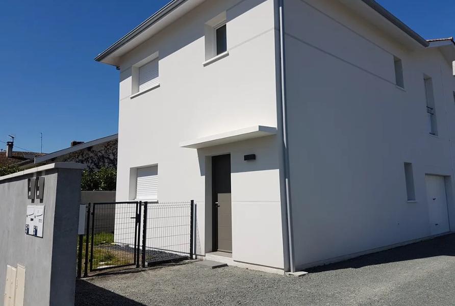 House Rue des Treilles in Libourne