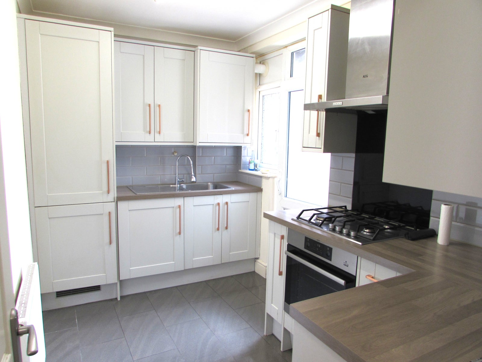 Flat Harrow View in London