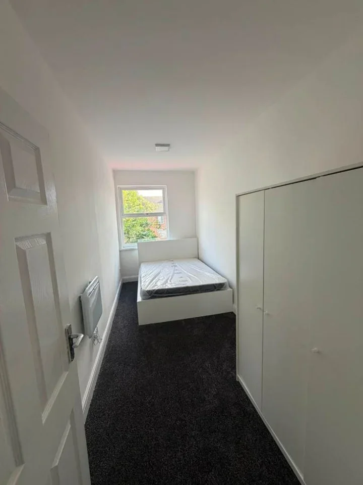 Flat Wood Lane in Greater London