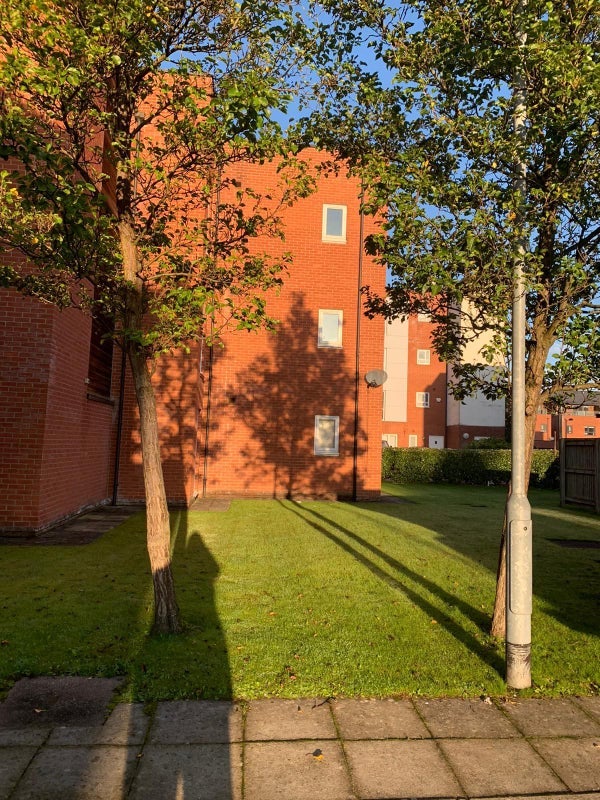 Flat Georgia Avenue in Manchester