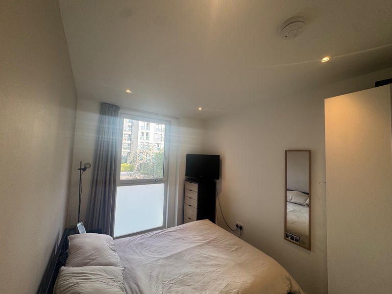 Room Penny Brookes Street in Greater London