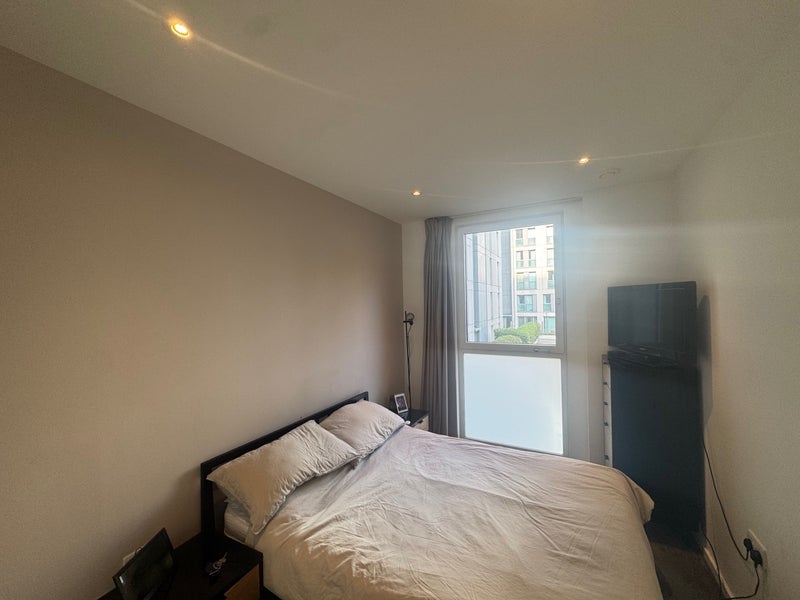 Room Penny Brookes Street in Greater London