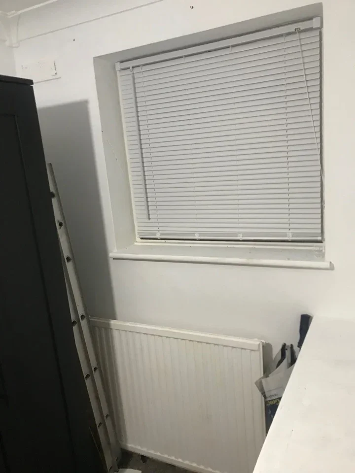 Room Bilton Way in Greater London