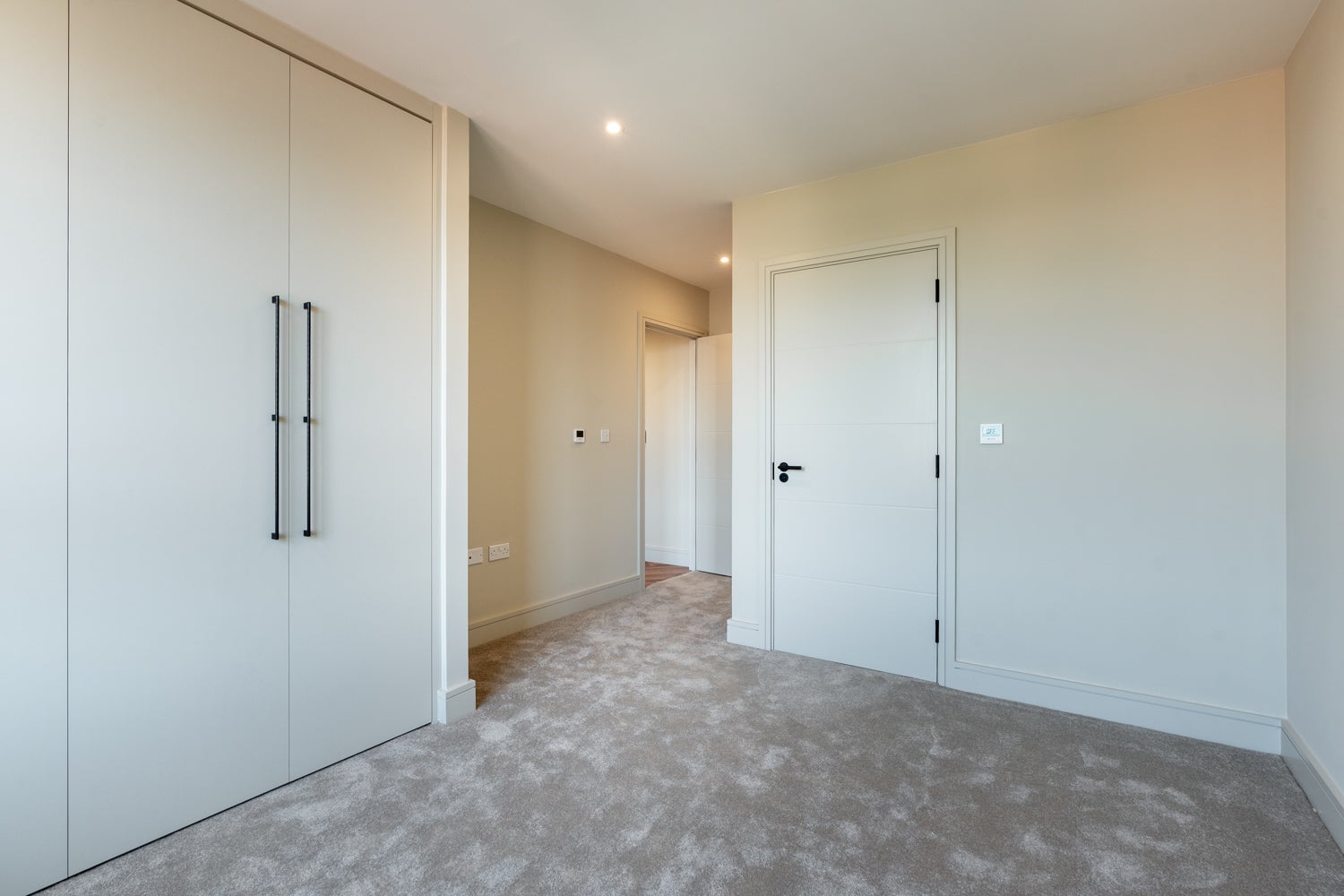 Flat Lapidge Drive in Greater London