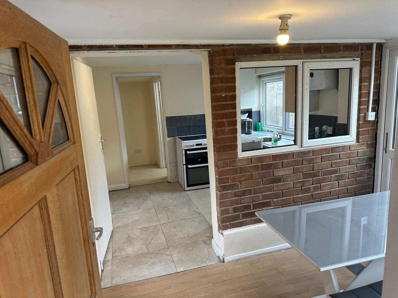 Flat Clayponds Avenue in Greater London