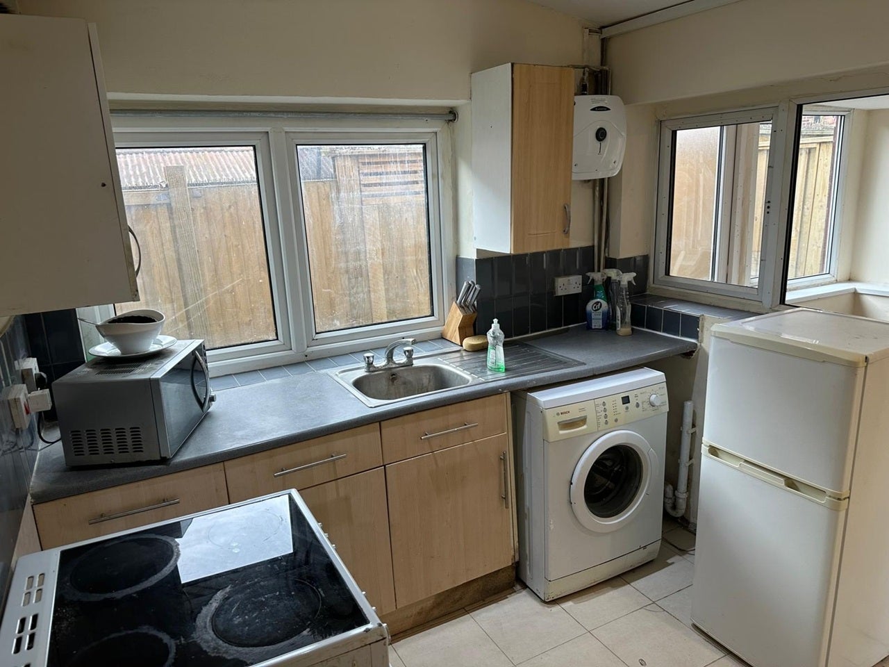 Flat Clayponds Avenue in Greater London