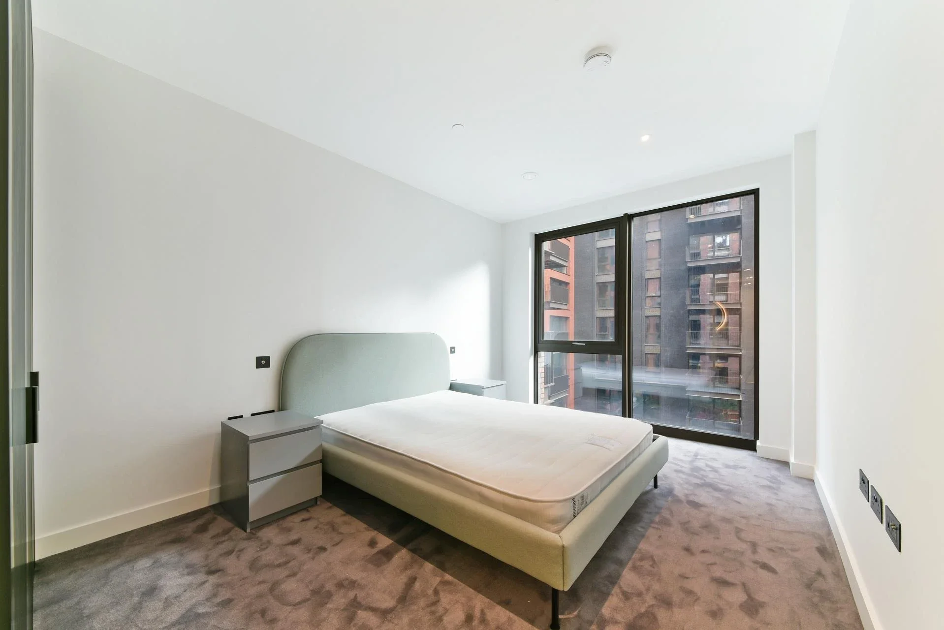 Flat New Union Square in Greater London