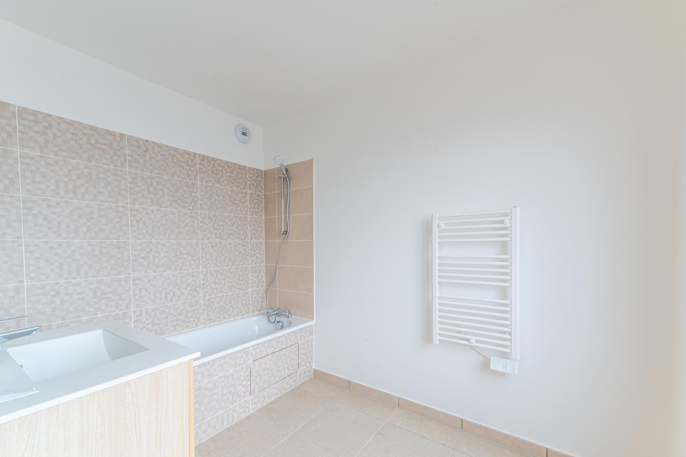 Flat Rue Paul Lafargue in Noisy-le-Grand