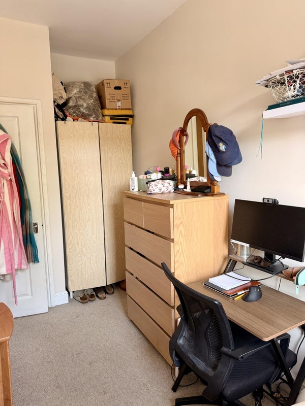 Room Trouville Road in Greater London