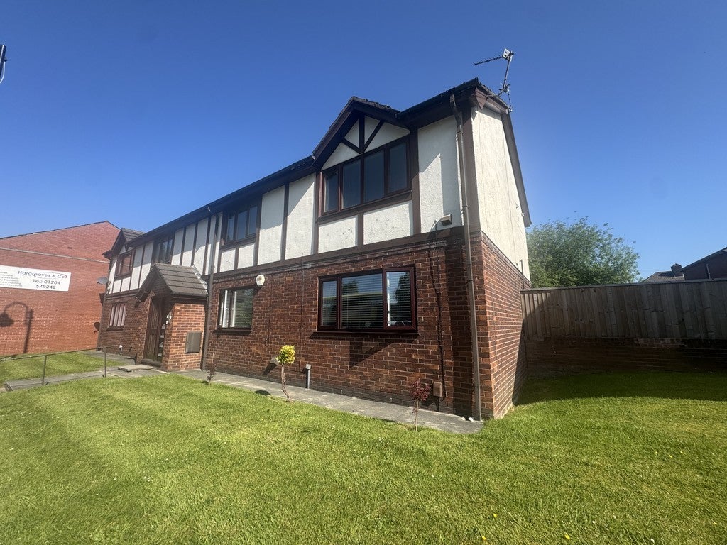 Flat James Street in Bolton